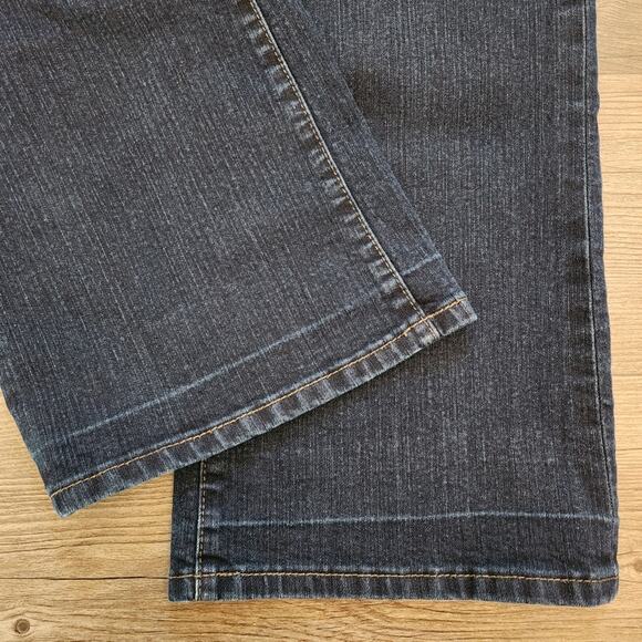 JAG Jeans Women's Low Rise Boot Leg Jean Dark Wash Size 14 - Picture 9 of 10